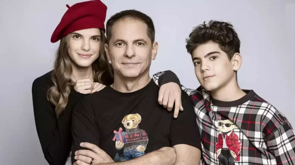 Dan Negru, un tată discret și implicat