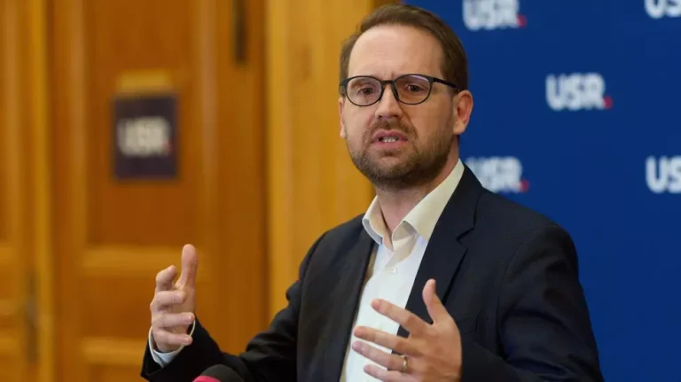 Dominic Fritz, primul politician român care felicită Ungaria după victoria lui Péter Magyar