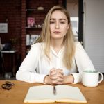 L-am urmărit pe soțul meu pentru că eram convinsă că mă înșală. Ce am descoperit în acea seară mi-a schimbat viața